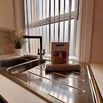 Franks Apt 2 - Outdoor Balconies - Sleeps 8