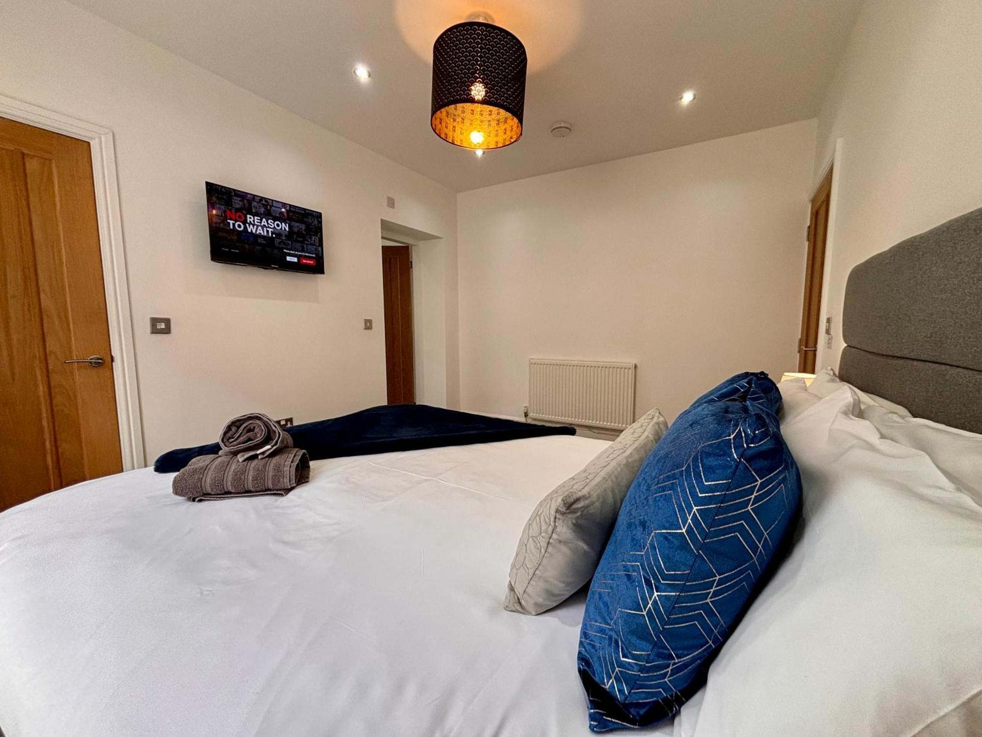 Apartment Franks 2 - Outdoor Balconies - Sleeps 8 Blackpool