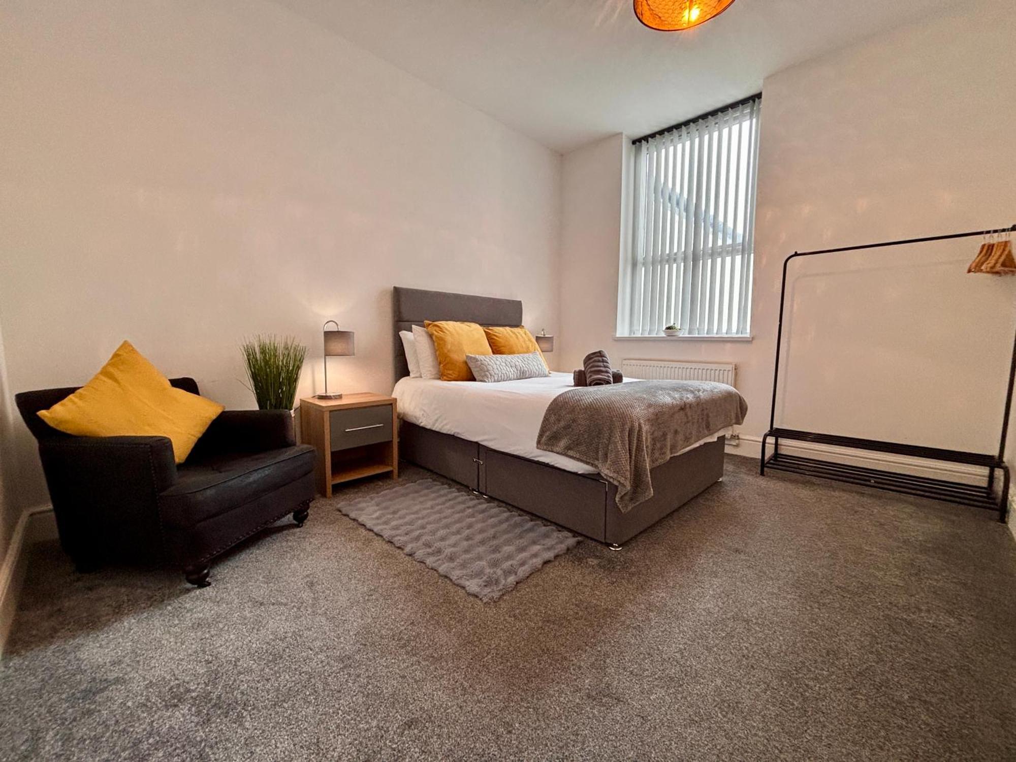 Apartment Franks 2 - Outdoor Balconies - Sleeps 8