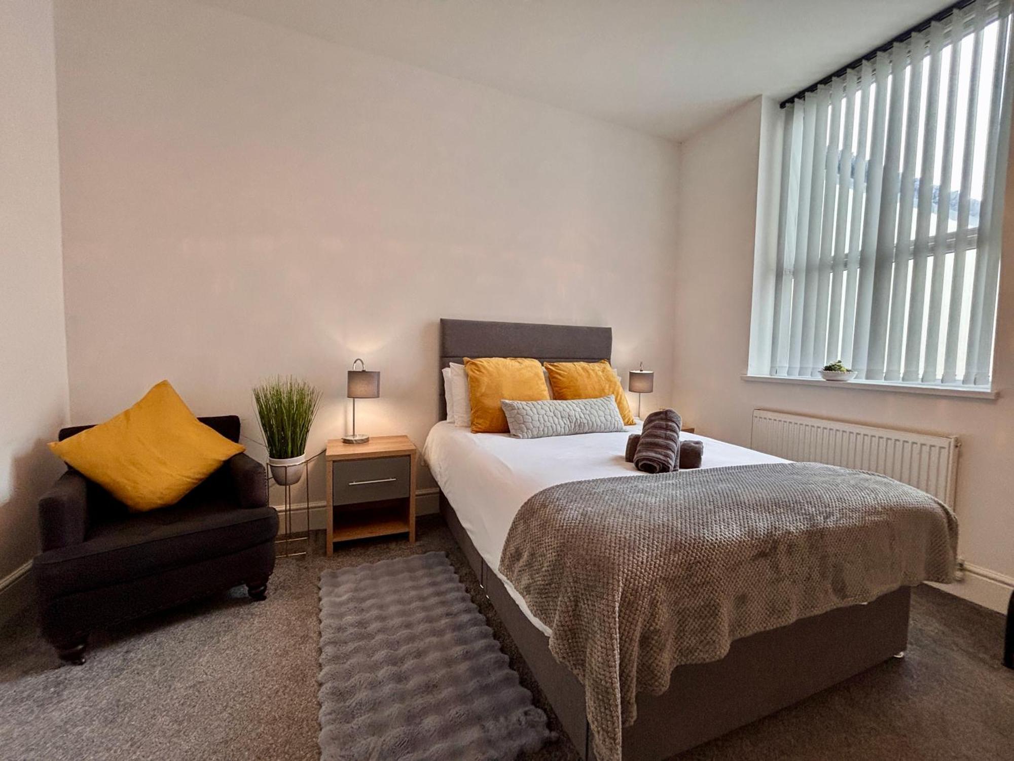 Franks 2 - Outdoor Balconies - Sleeps 8 * Blackpool